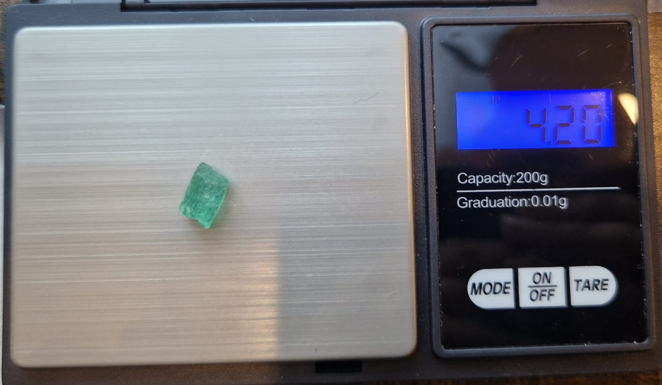 4.20 ct Emerald From Nigeria — view 4